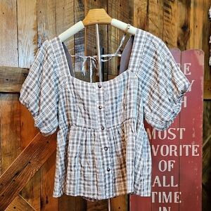 Hem & Thread Checkered Puff Sleeve Blouse